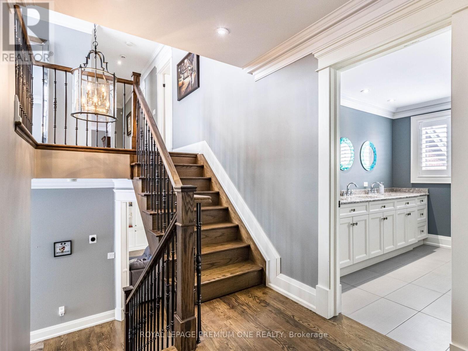 












119 DENNISON STREET

,
King,




Ontario
L7B1B8

