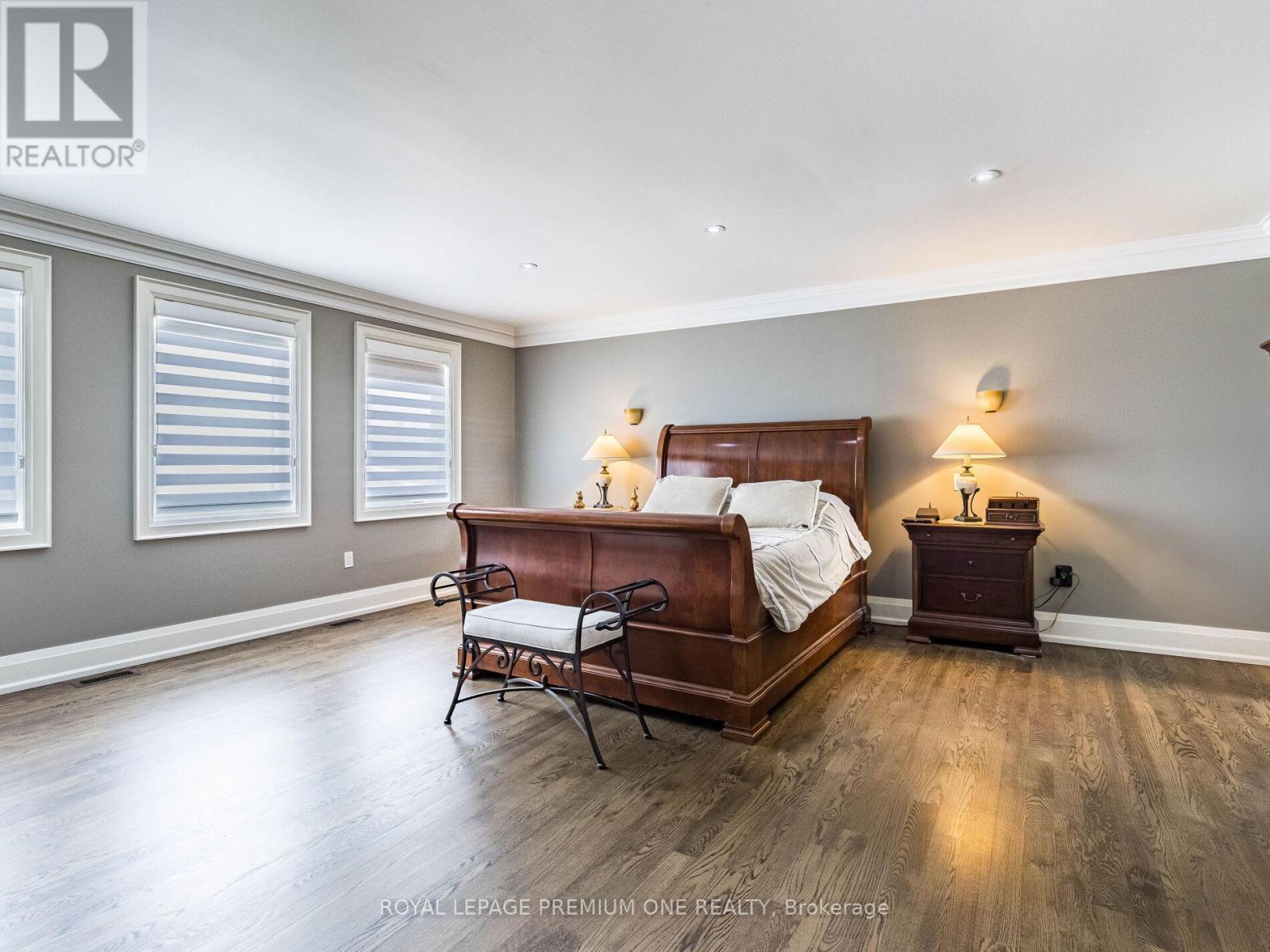 












119 DENNISON STREET

,
King,




Ontario
L7B1B8

