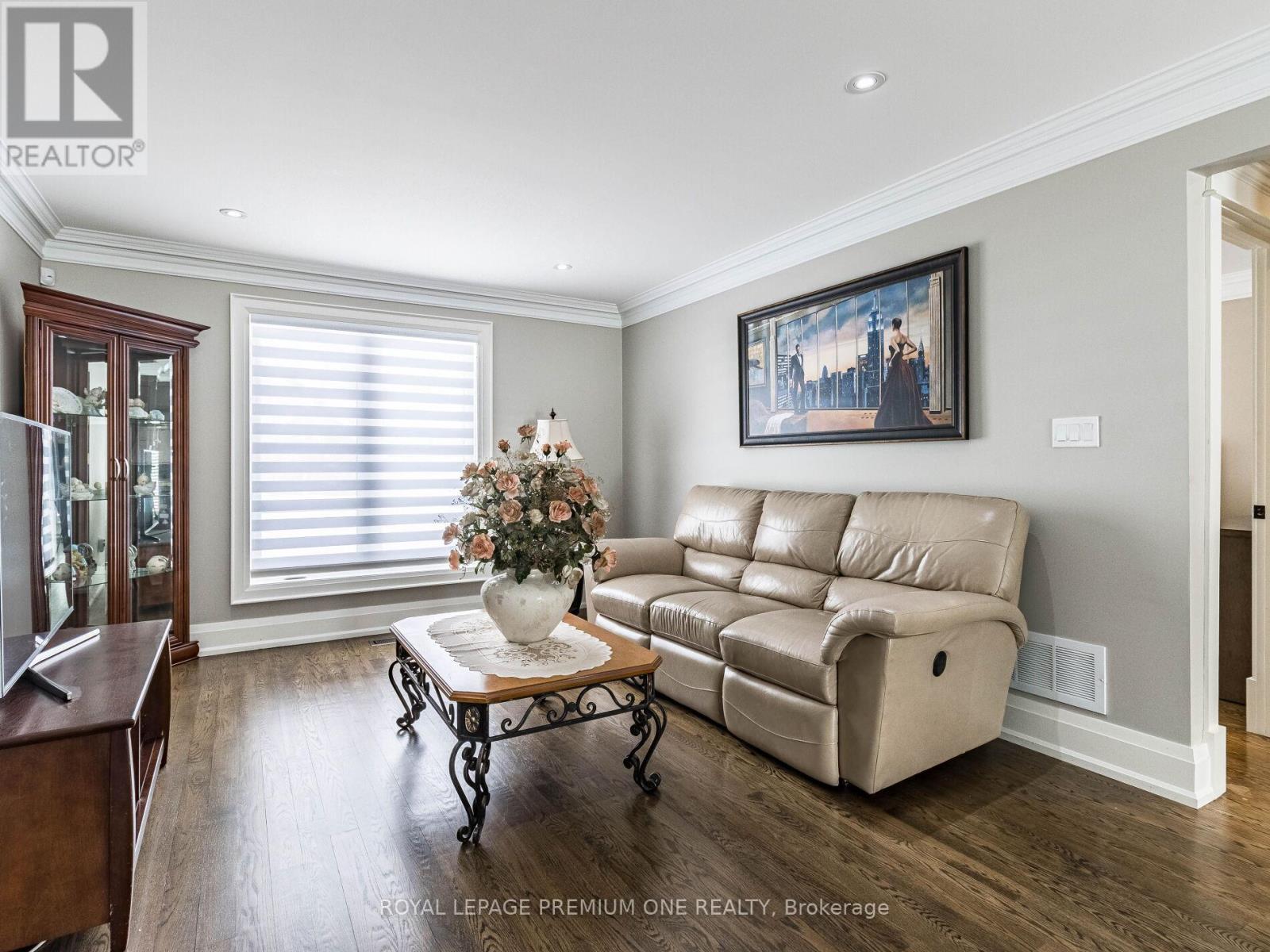 












119 DENNISON STREET

,
King,




Ontario
L7B1B8

