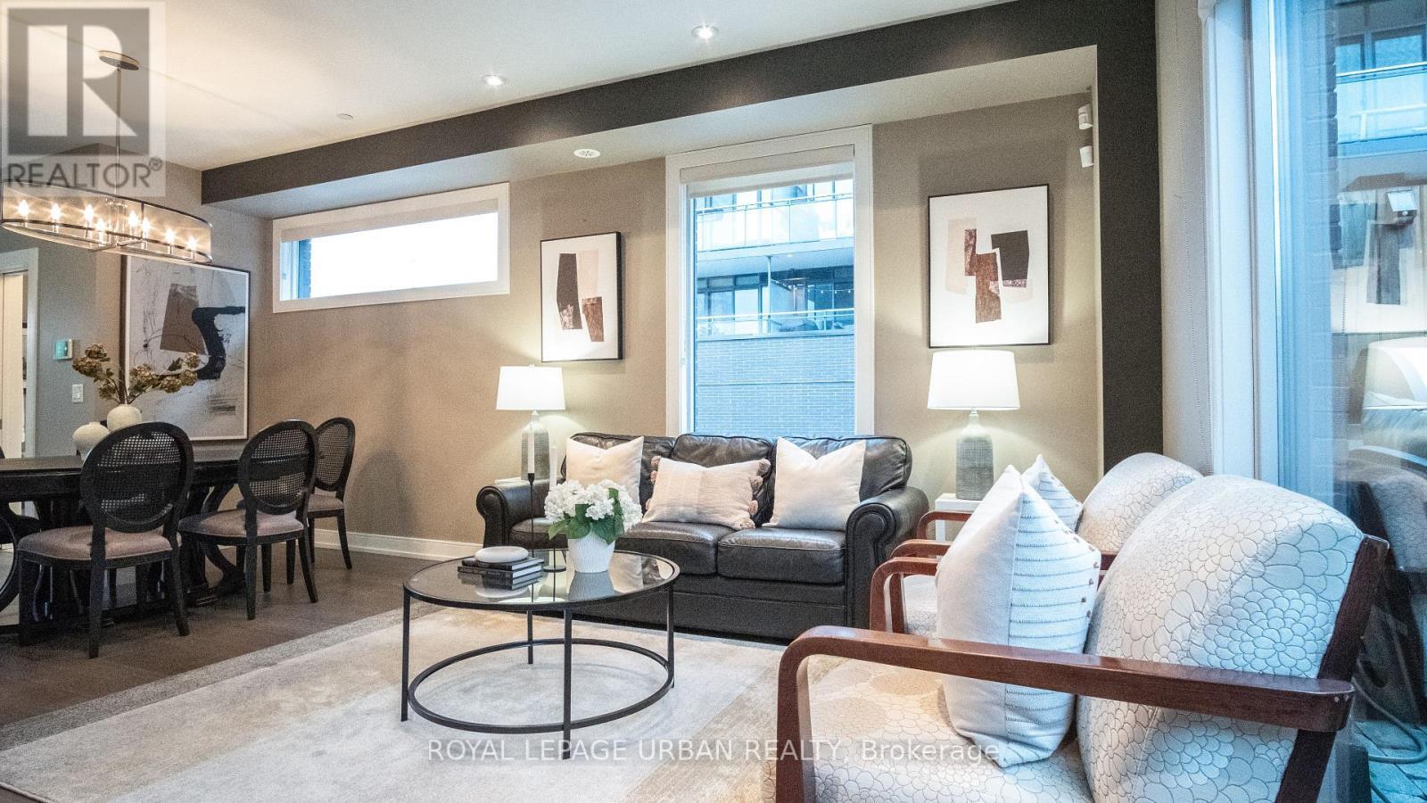 












207A MANNING AVENUE

,
Toronto,




Ontario
M6J2K8

