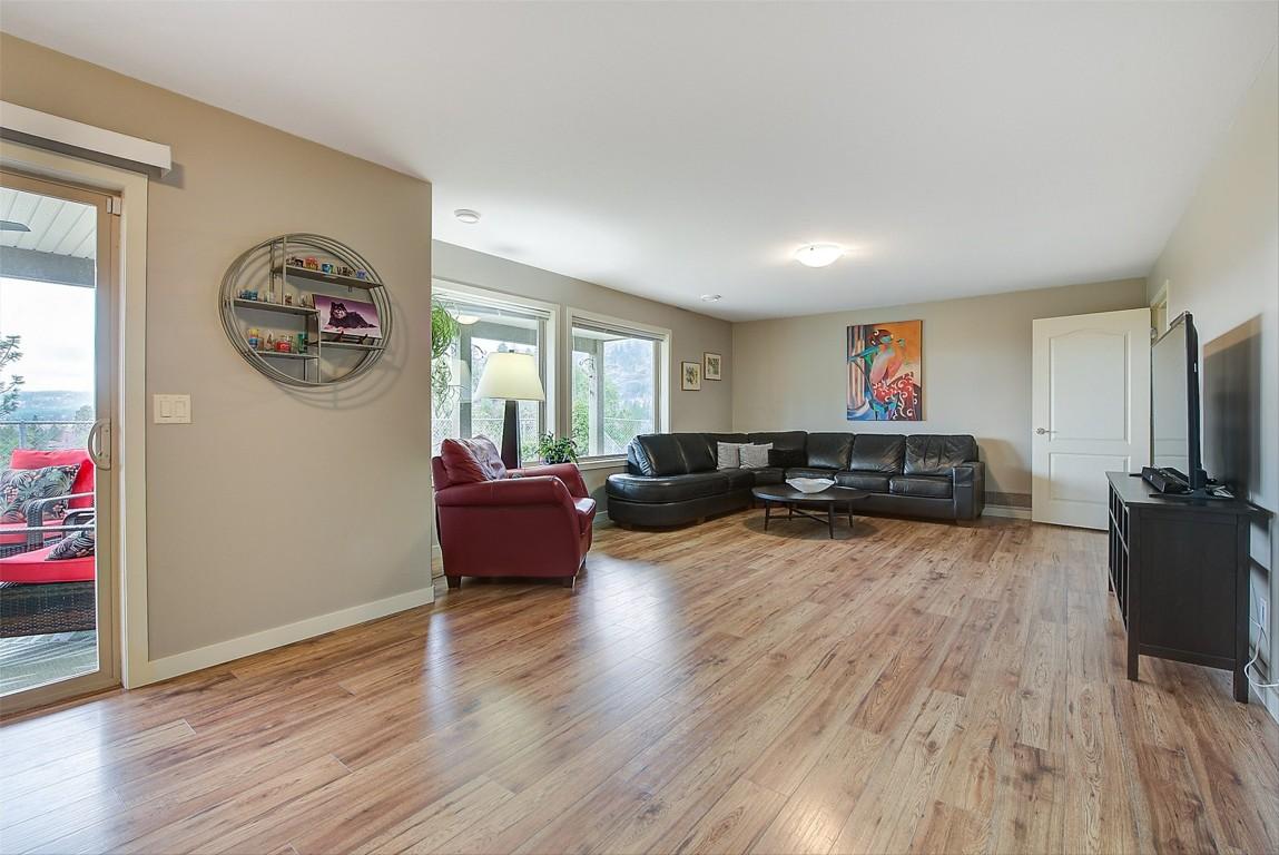 









2077


Cornerstone

Drive,
West Kelowna,




BC
V4T 2S3

