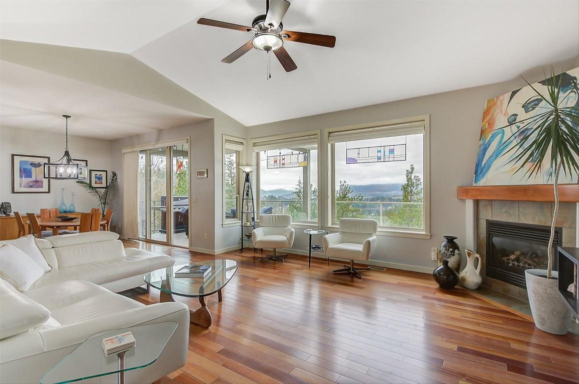 









2077


Cornerstone

Drive,
West Kelowna,




BC
V4T 2S3

