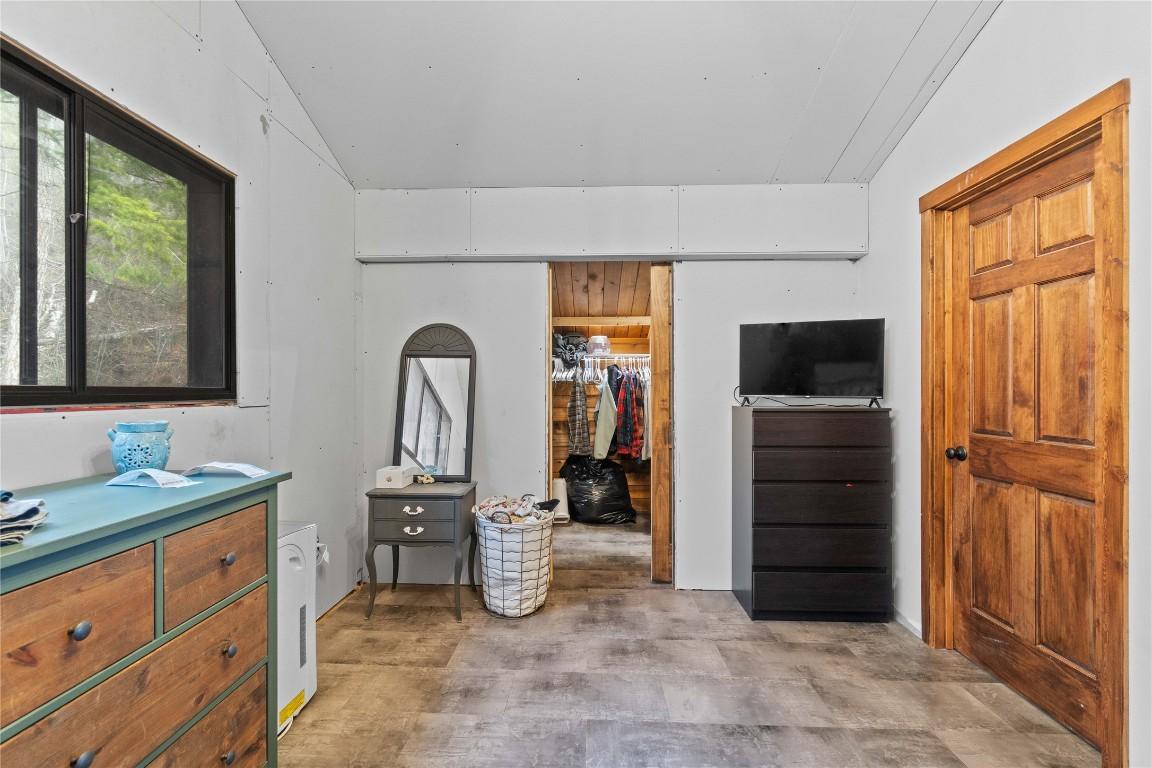 









1348


Vella

Road,
Tappen,




BC
V0E 2X2

