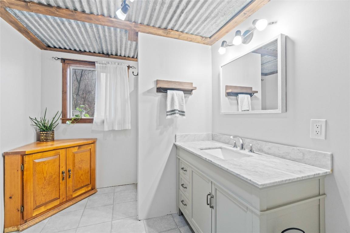 









1348


Vella

Road,
Tappen,




BC
V0E 2X2

