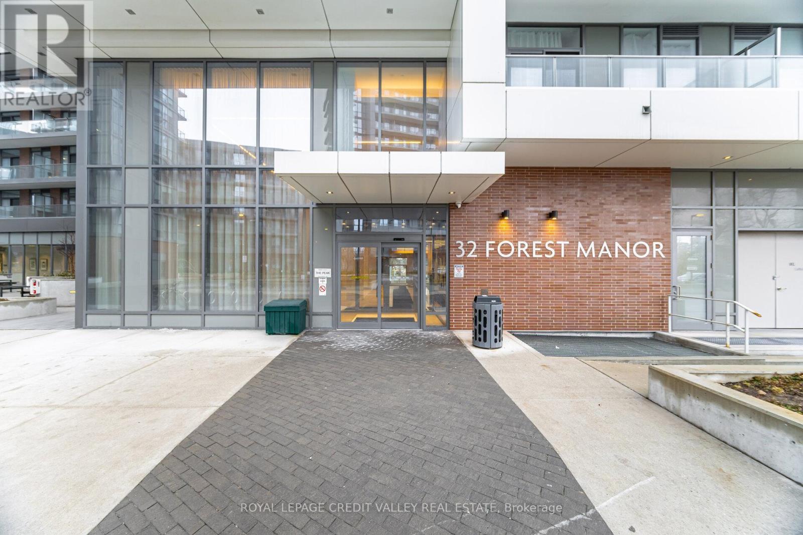 












413 - 32 FOREST MANOR ROAD

,
Toronto,




Ontario
M2J0H2

