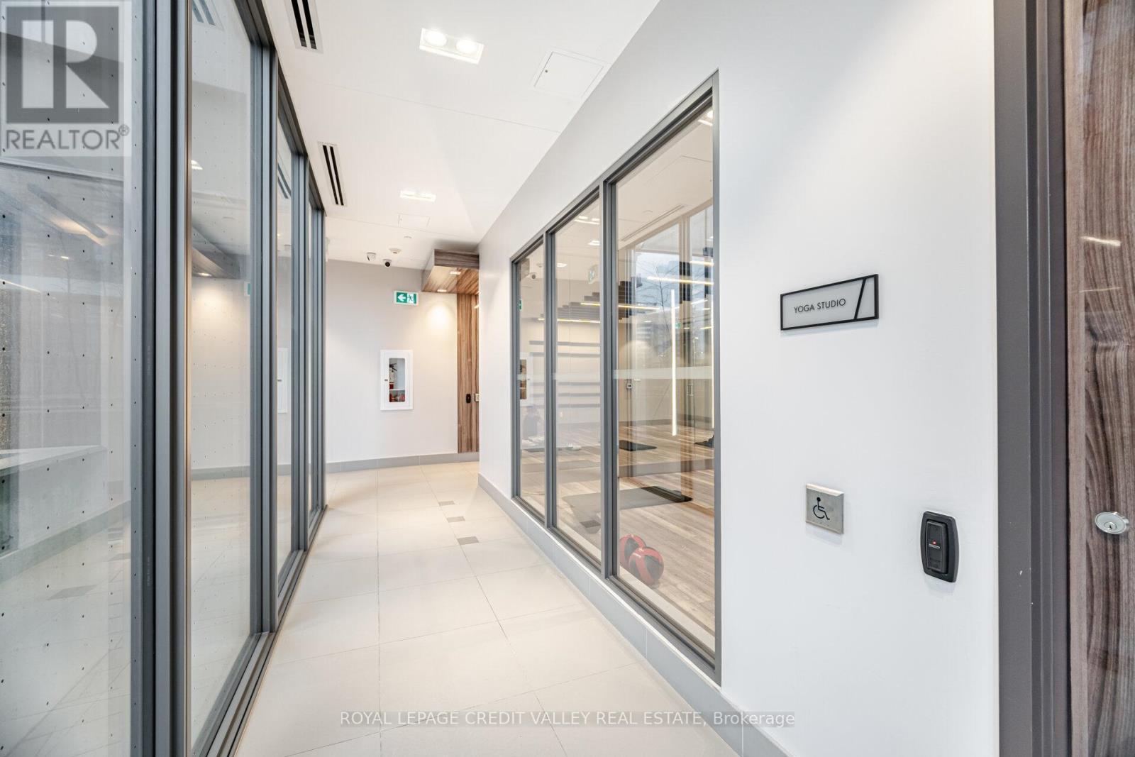 












413 - 32 FOREST MANOR ROAD

,
Toronto,




Ontario
M2J0H2

