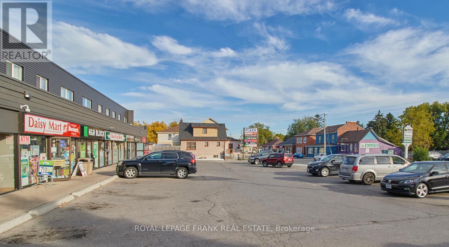 












8 - 136 KING STREET

,
Clarington (Bowmanville),




Ontario
L1C1N7

