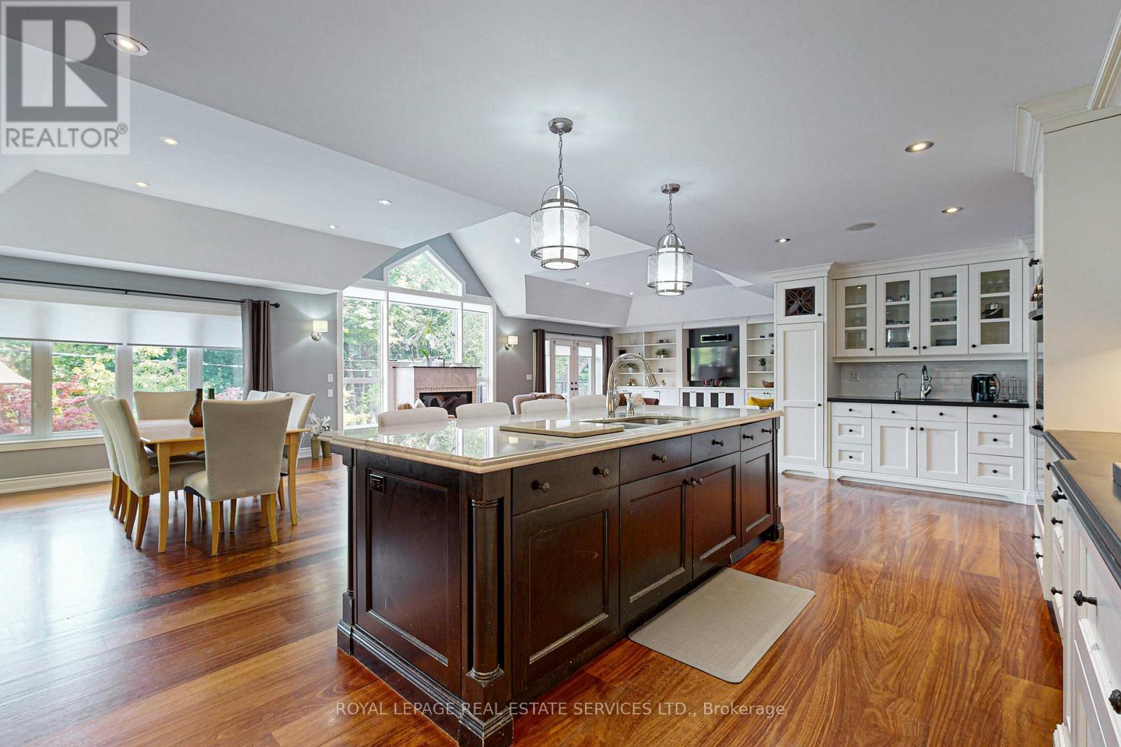 












159 VIEWBANK CRESCENT

,
Oakville,




Ontario
L6L1R3

