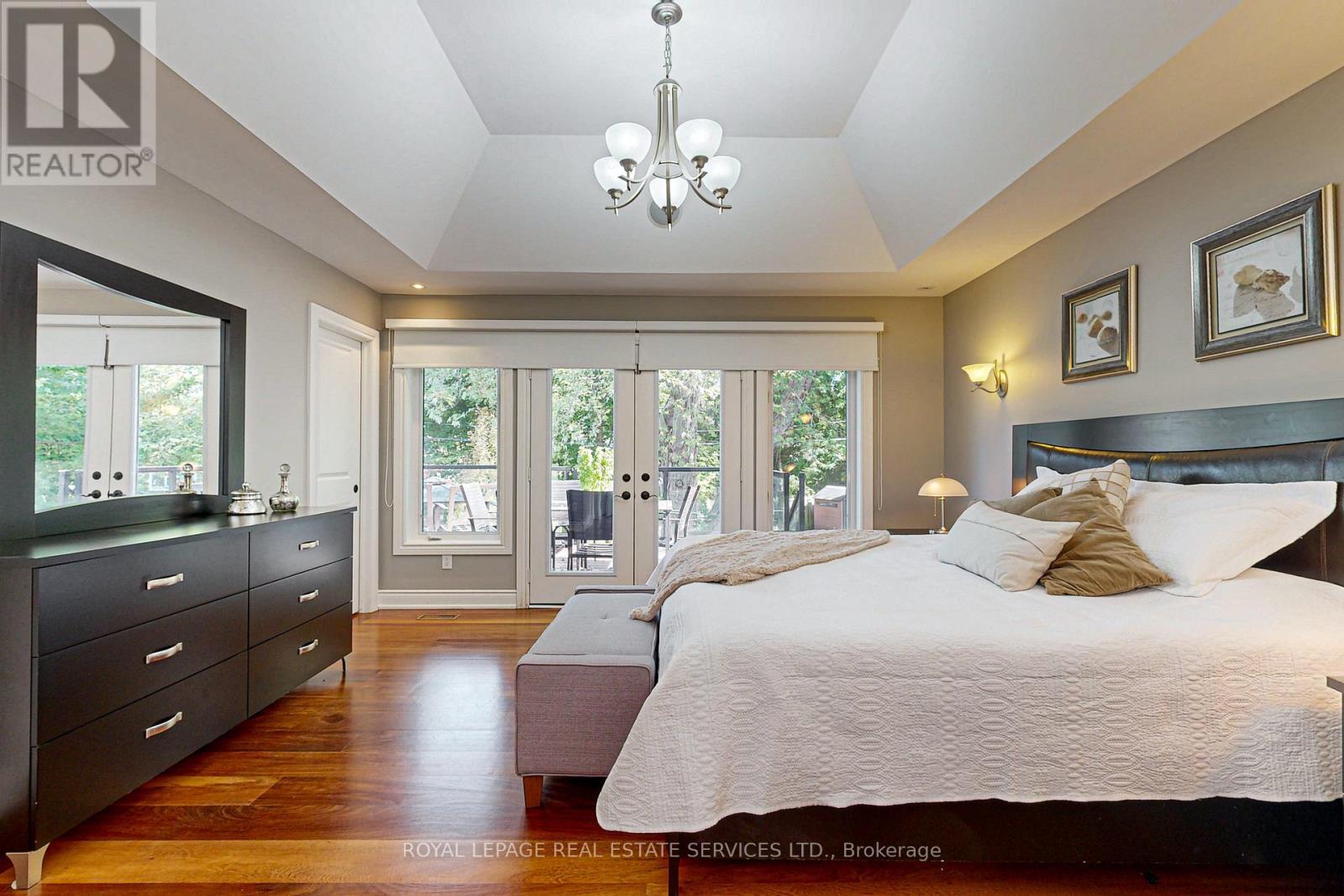 












159 VIEWBANK CRESCENT

,
Oakville,




Ontario
L6L1R3

