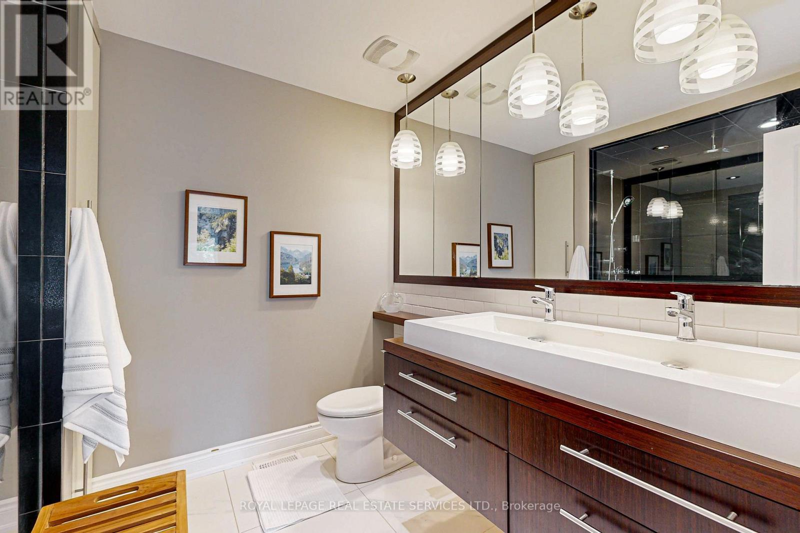 












159 VIEWBANK CRESCENT

,
Oakville,




Ontario
L6L1R3

