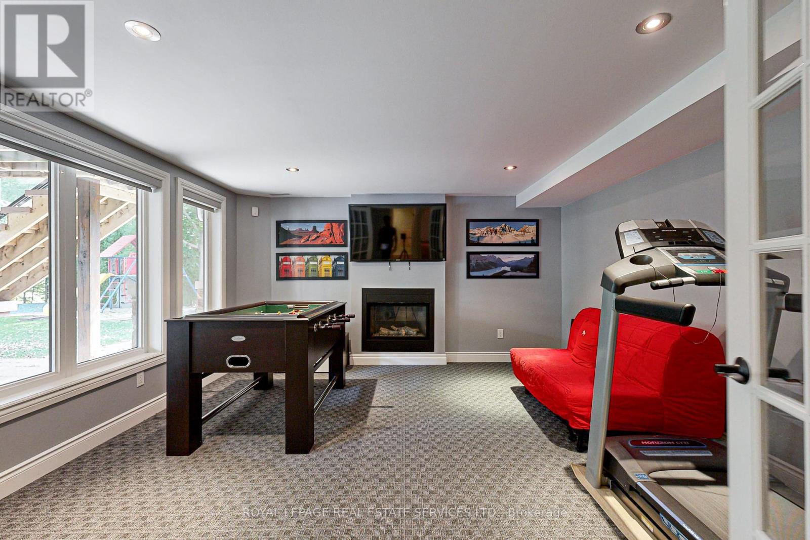












159 VIEWBANK CRESCENT

,
Oakville,




Ontario
L6L1R3


