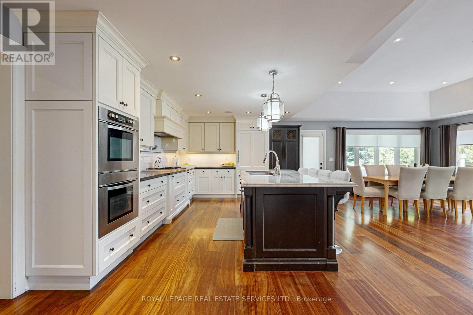 












159 VIEWBANK CRESCENT

,
Oakville,




Ontario
L6L1R3

