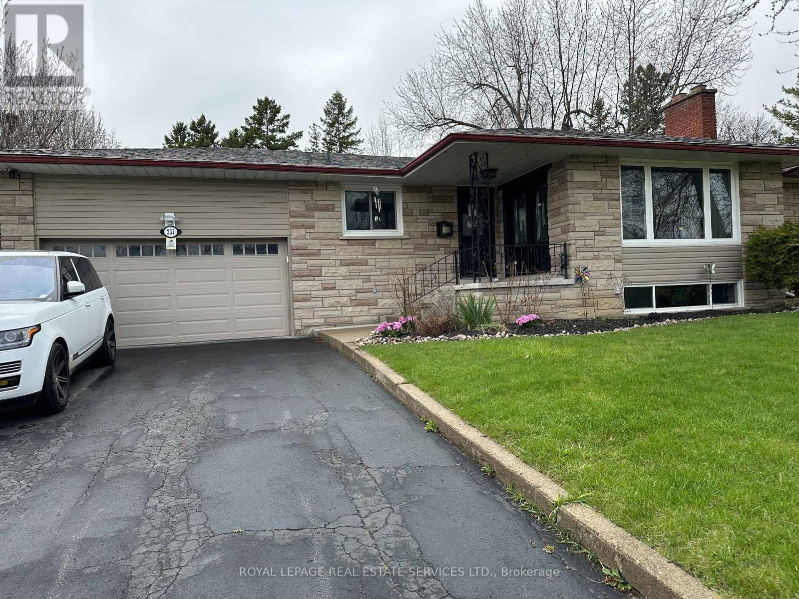 












231 ELIZABETH STREET S

,
Brampton,




Ontario
L6Y1S2

