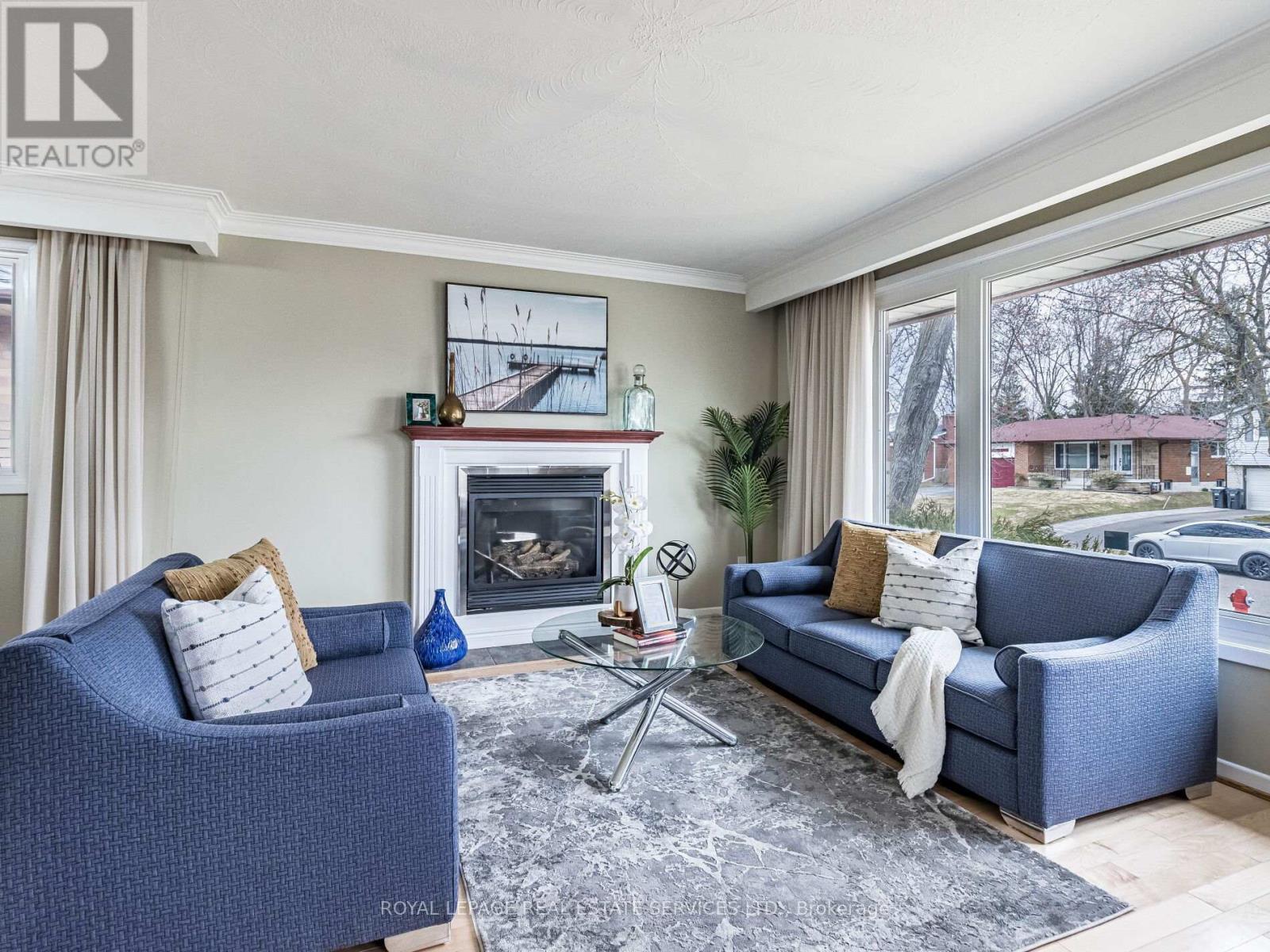 












231 ELIZABETH STREET S

,
Brampton,




Ontario
L6Y1S2

