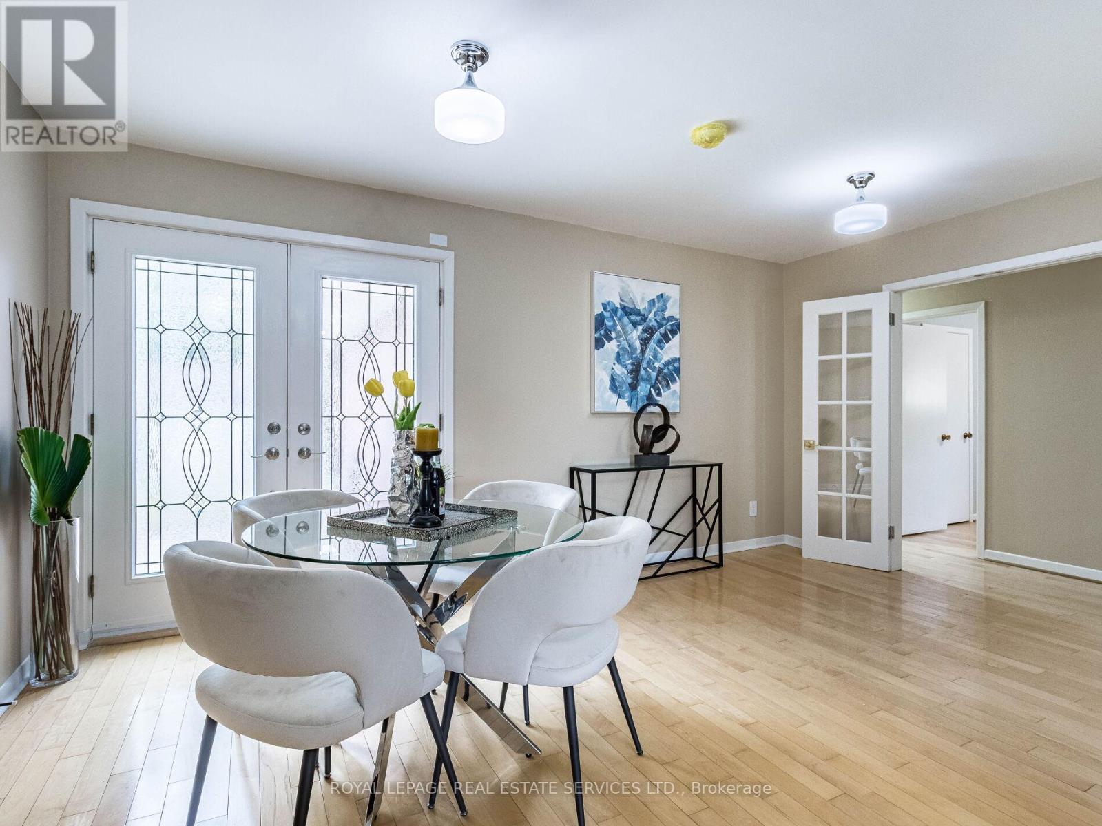 












231 ELIZABETH STREET S

,
Brampton,




Ontario
L6Y1S2

