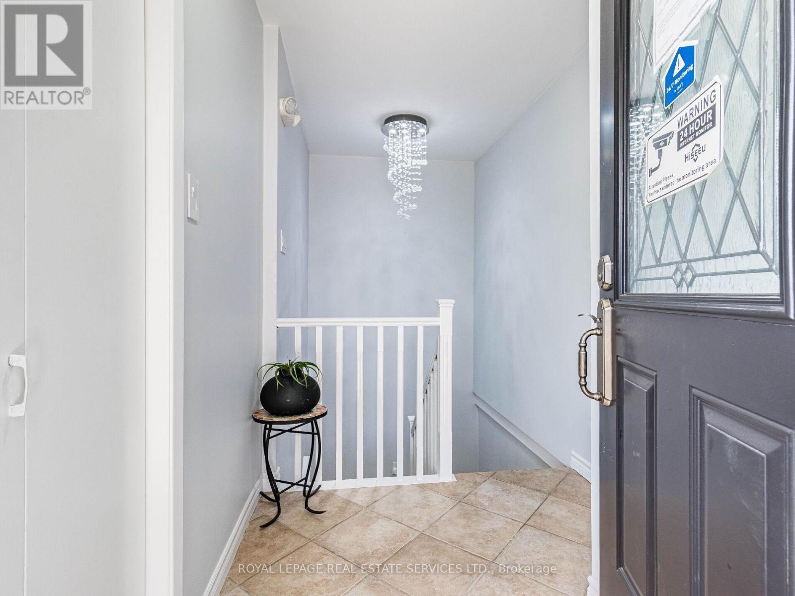 












231 ELIZABETH STREET S

,
Brampton,




Ontario
L6Y1S2

