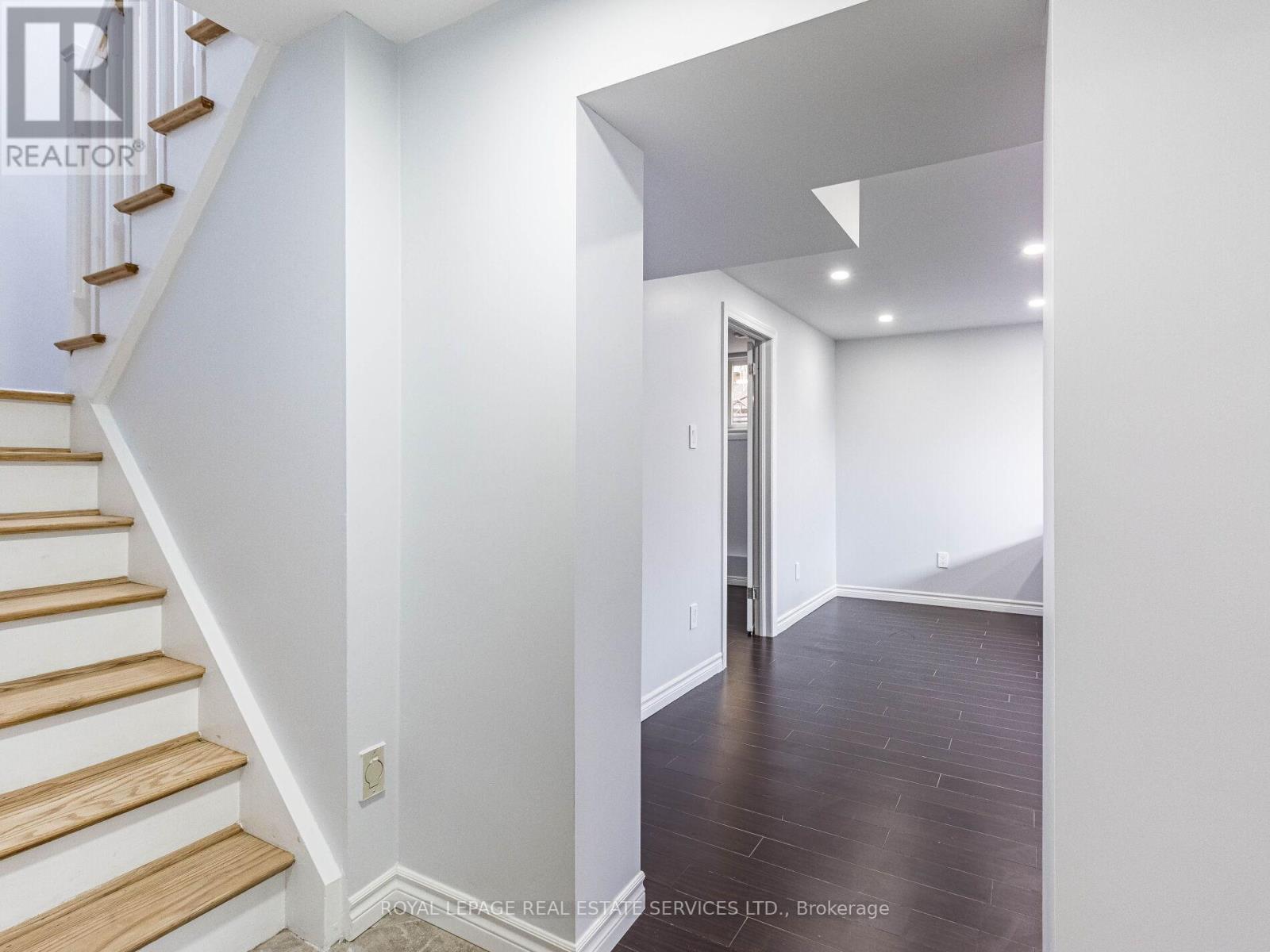 












231 ELIZABETH STREET S

,
Brampton,




Ontario
L6Y1S2

