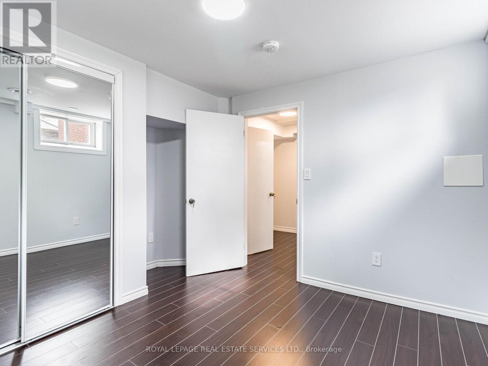












231 ELIZABETH STREET S

,
Brampton,




Ontario
L6Y1S2

