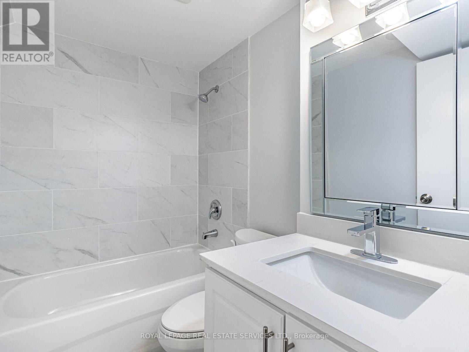 












231 ELIZABETH STREET S

,
Brampton,




Ontario
L6Y1S2

