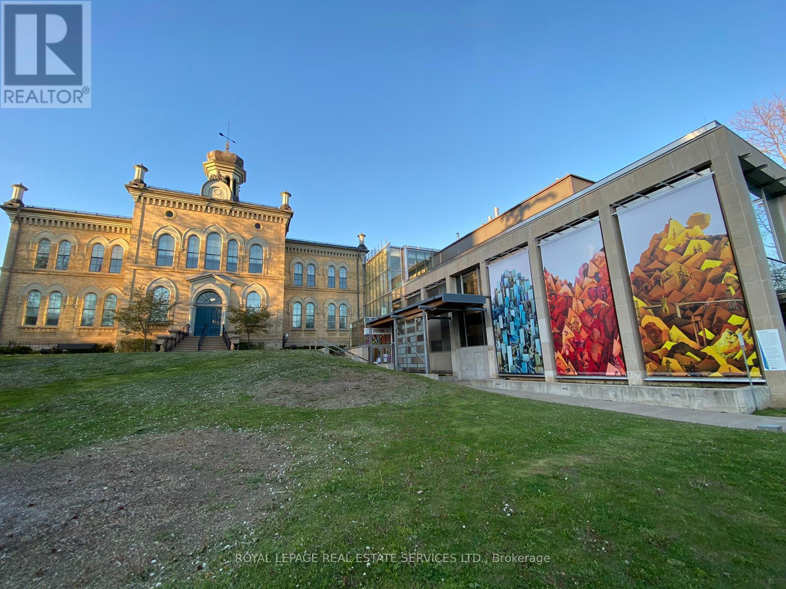 












231 ELIZABETH STREET S

,
Brampton,




Ontario
L6Y1S2

