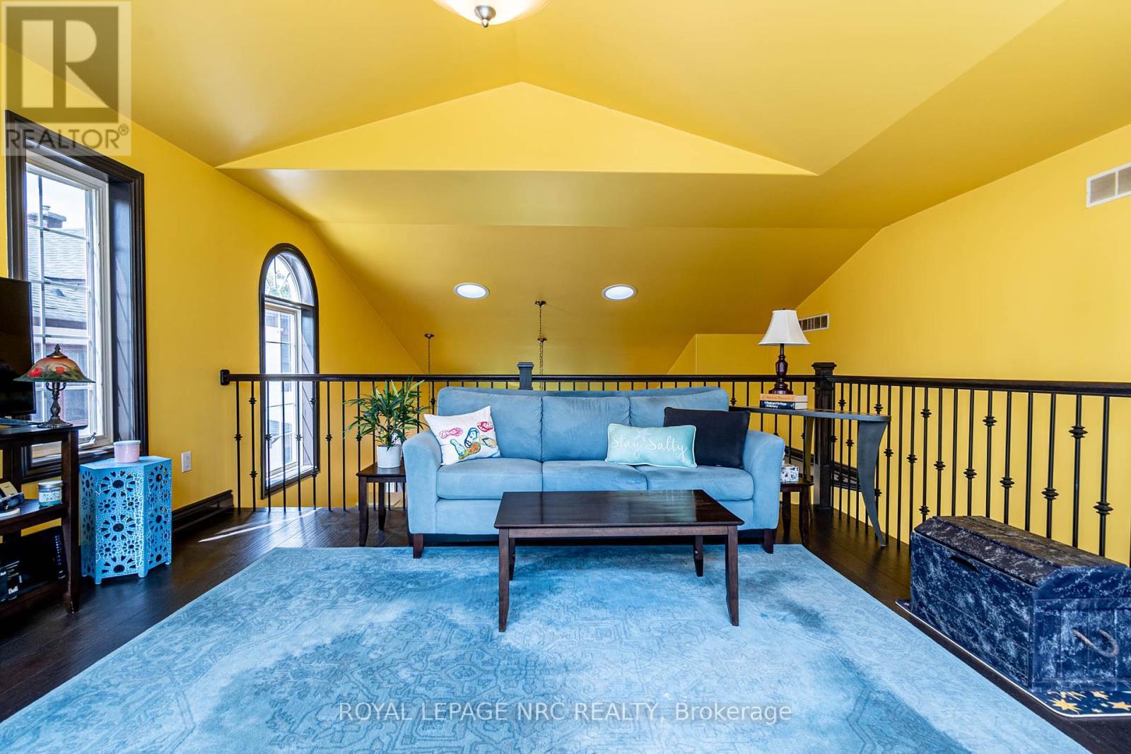 












4807 ZIMMERMAN AVENUE

,
Niagara Falls (Downtown),




Ontario
L2E3N1

