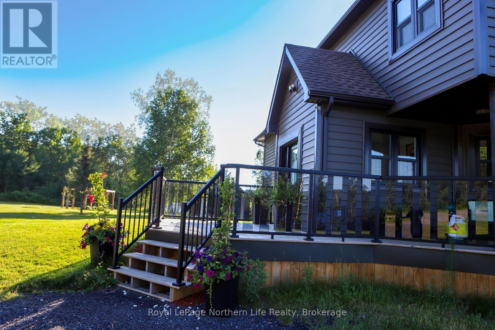 












33 WHITE BEAR COURT

,
Temagami,




Ontario
P0H2H0

