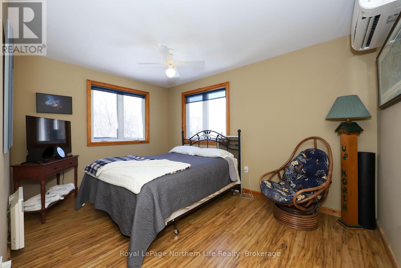 












33 WHITE BEAR COURT

,
Temagami,




Ontario
P0H2H0

