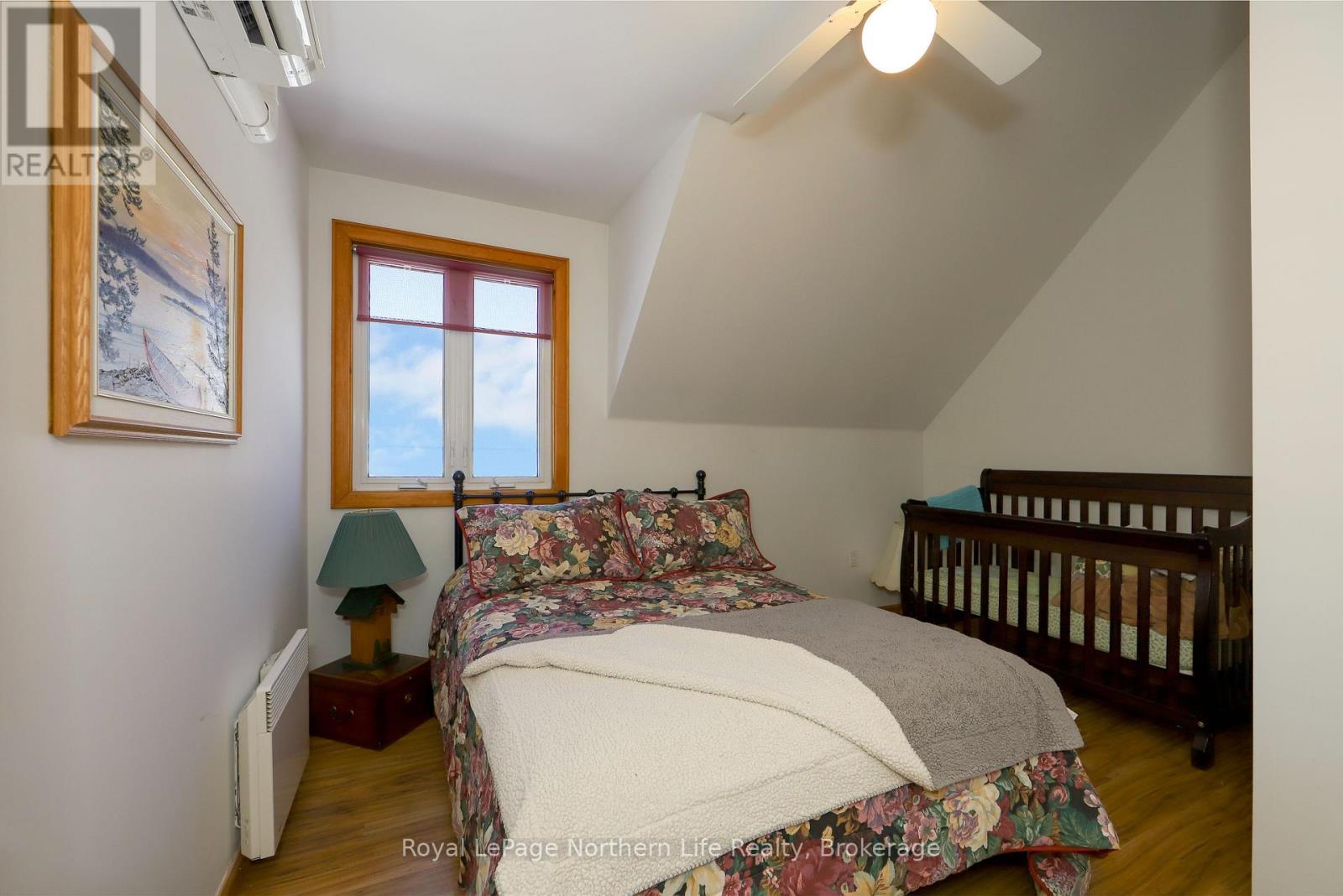 












33 WHITE BEAR COURT

,
Temagami,




Ontario
P0H2H0

