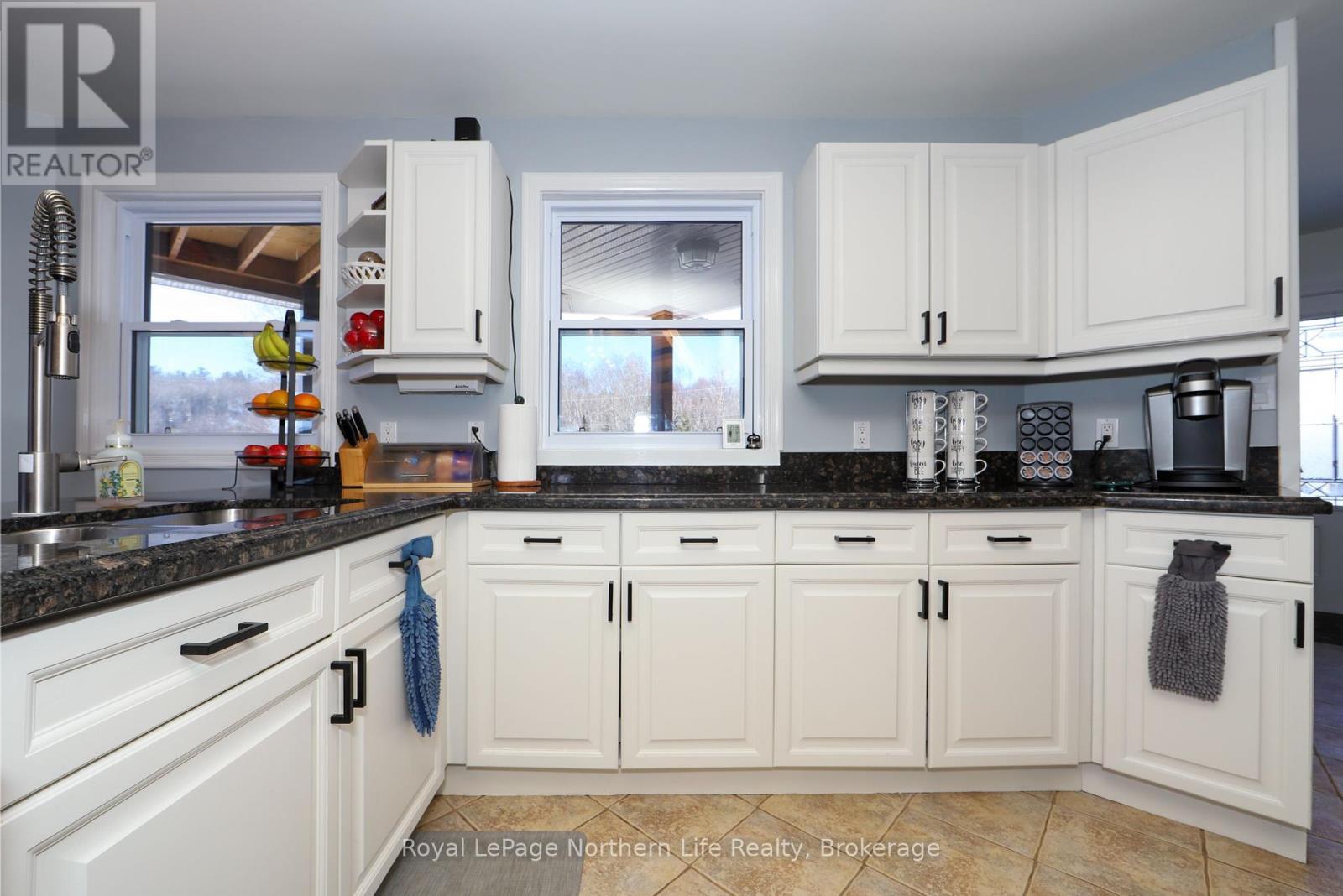 












33 WHITE BEAR COURT

,
Temagami,




Ontario
P0H2H0

