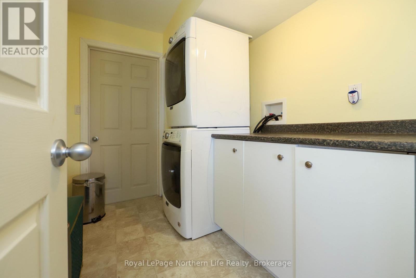 












33 WHITE BEAR COURT

,
Temagami,




Ontario
P0H2H0

