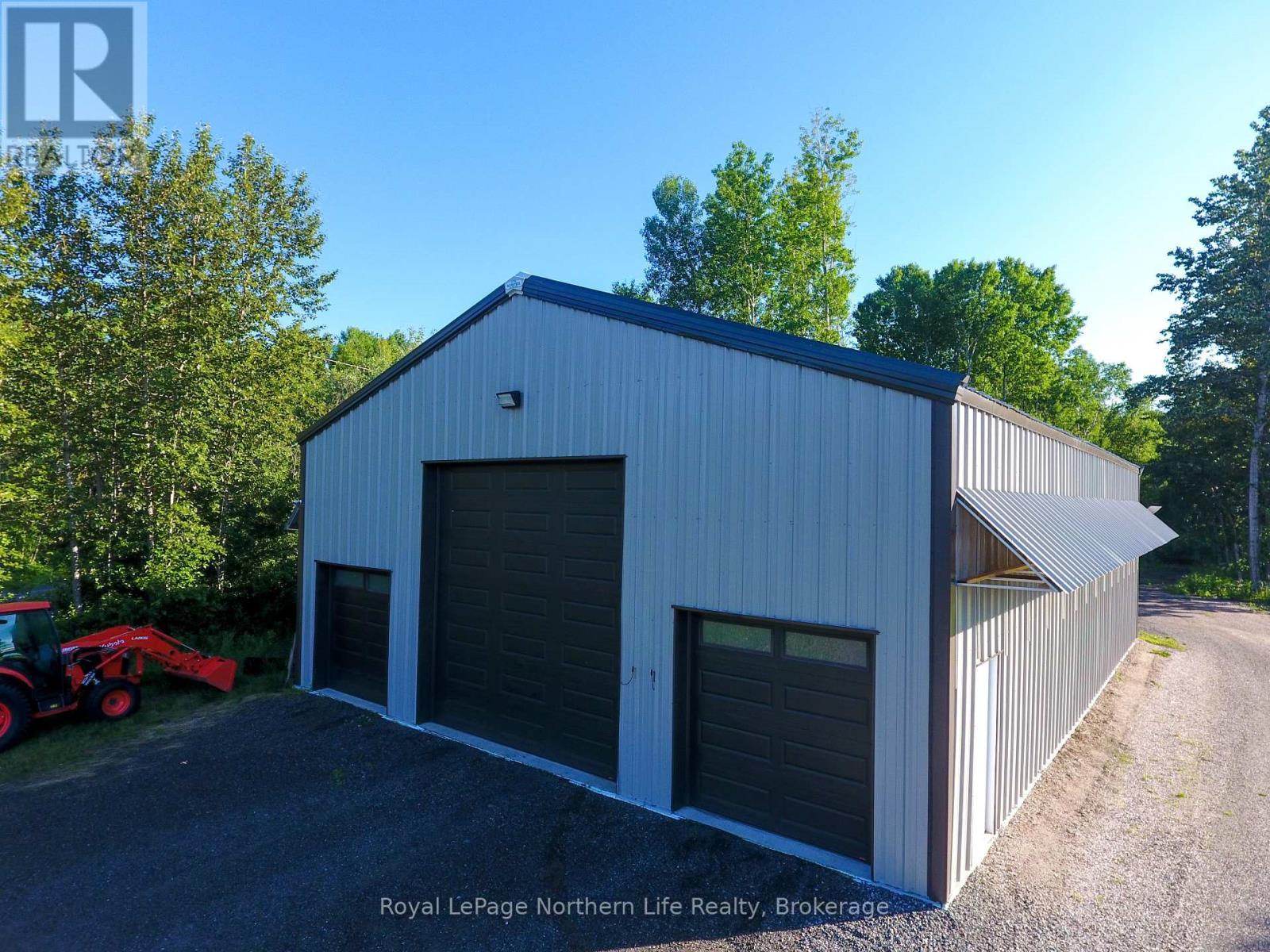 












33 WHITE BEAR COURT

,
Temagami,




Ontario
P0H2H0


