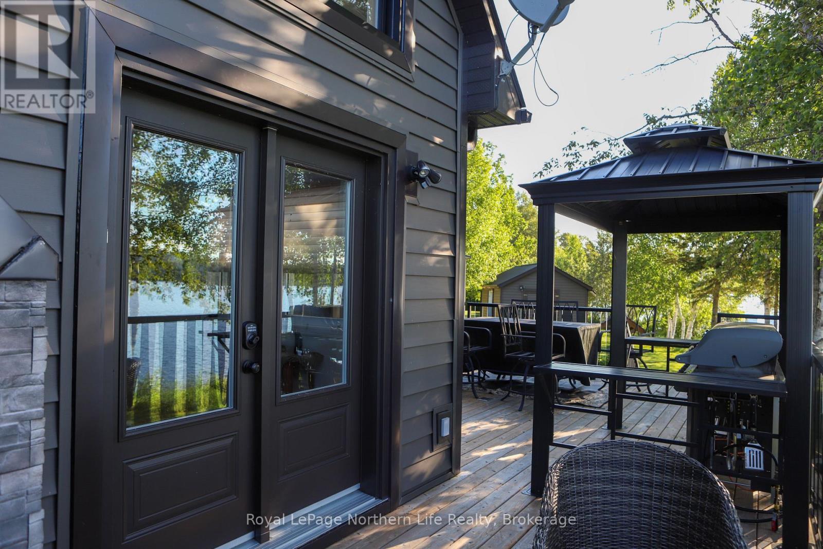 












33 WHITE BEAR COURT

,
Temagami,




Ontario
P0H2H0

