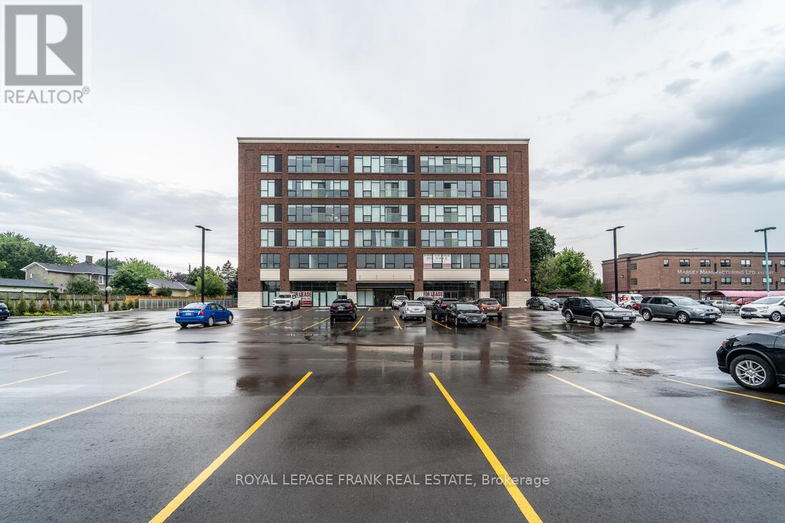 












201-203 & 205-208 - 109 KING AVENUE E

,
Clarington (Newcastle),




Ontario
L1C3K2

