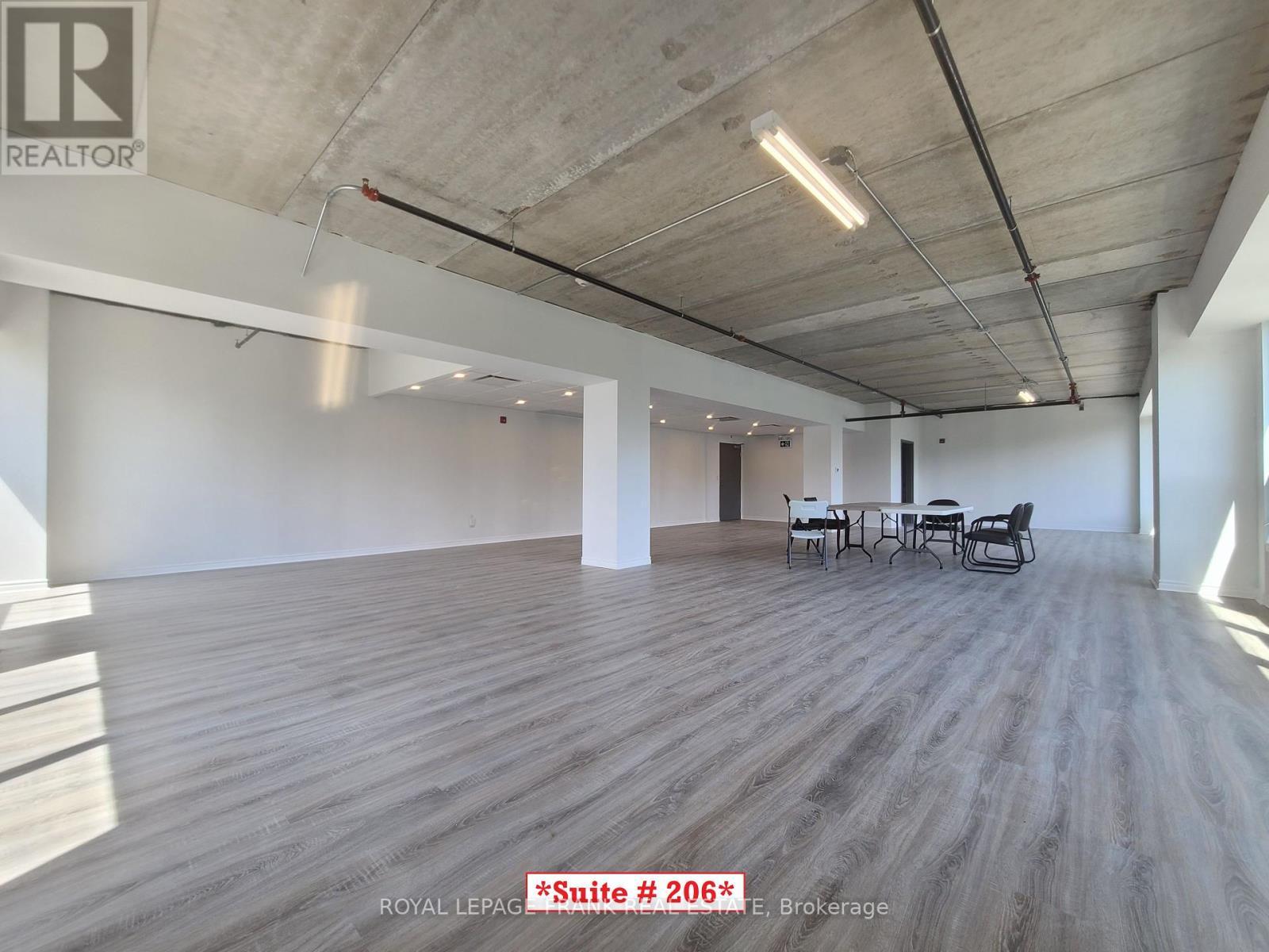 












201-203 & 205-208 - 109 KING AVENUE E

,
Clarington (Newcastle),




Ontario
L1C3K2

