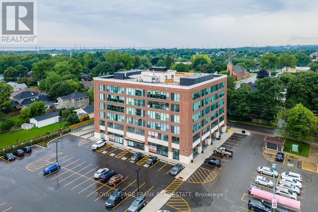 












201-203 & 205-208 - 109 KING AVENUE E

,
Clarington (Newcastle),




Ontario
L1C3K2

