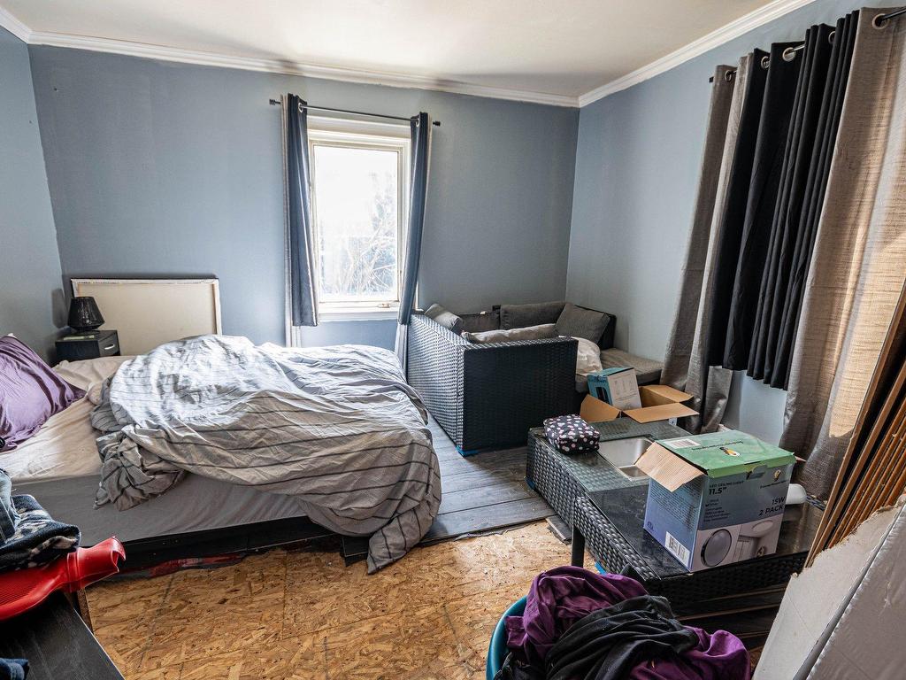 









787


Rue Principale

,
Rivière-Beaudette,




QC
J0P1R0

