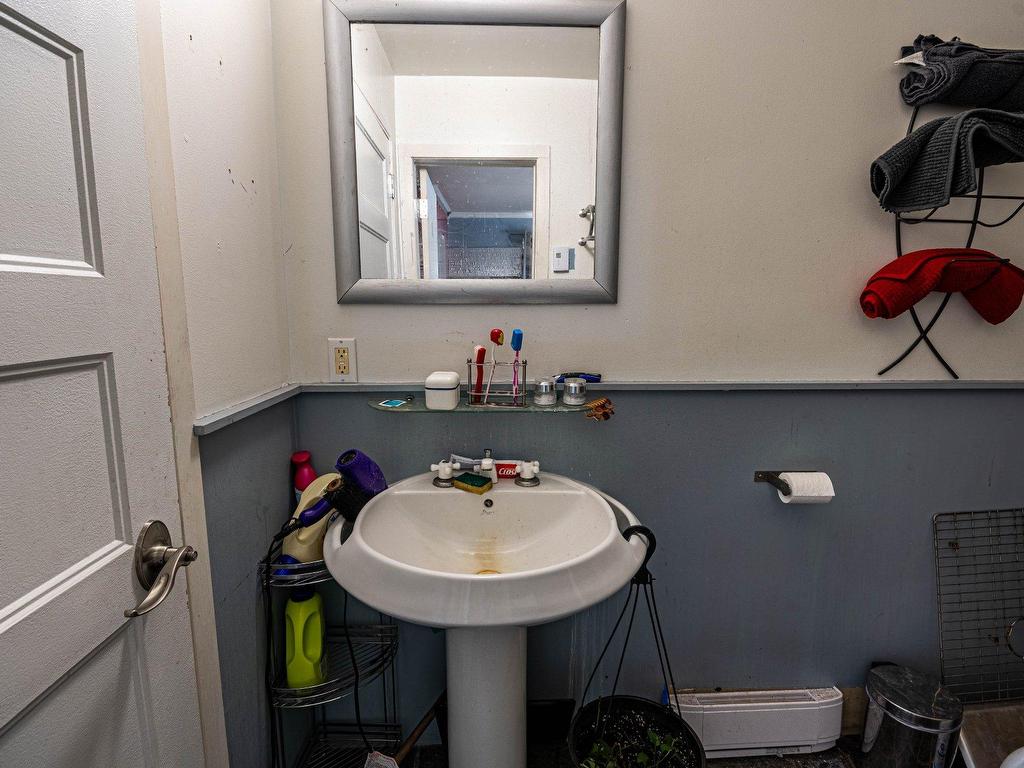 









787


Rue Principale

,
Rivière-Beaudette,




QC
J0P1R0

