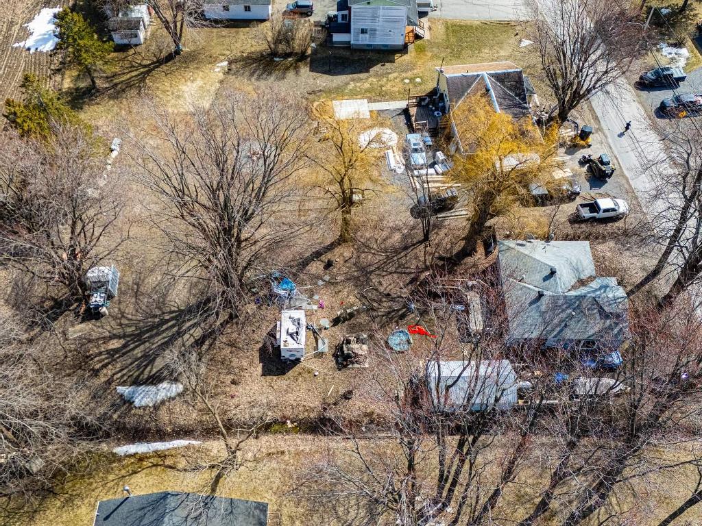 









787


Rue Principale

,
Rivière-Beaudette,




QC
J0P1R0

