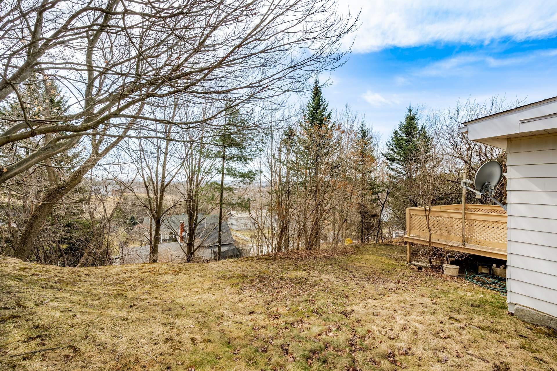 









532


Rue Lemay

,
Coaticook,




QC
J1A1M1


