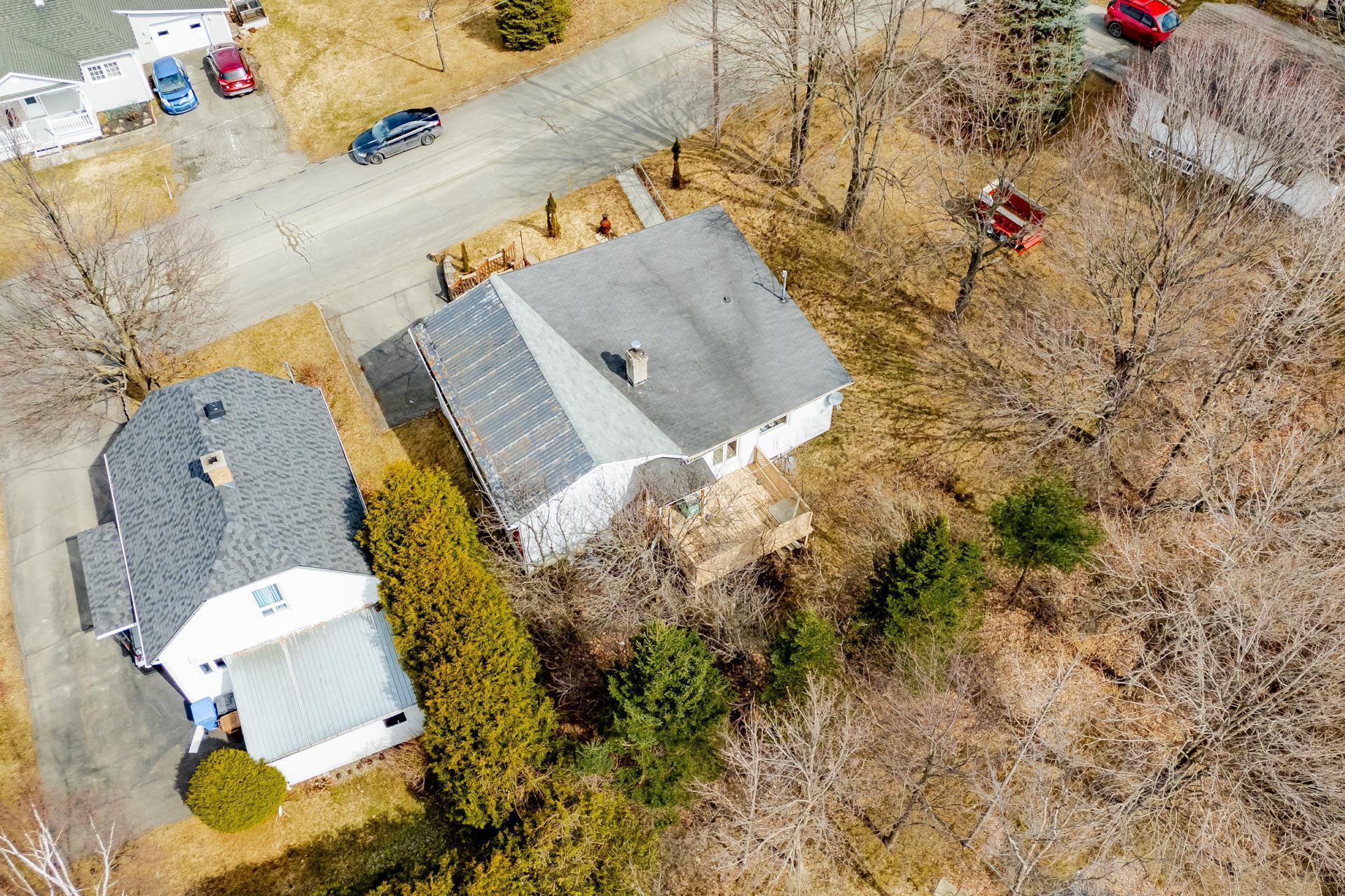 









532


Rue Lemay

,
Coaticook,




QC
J1A1M1

