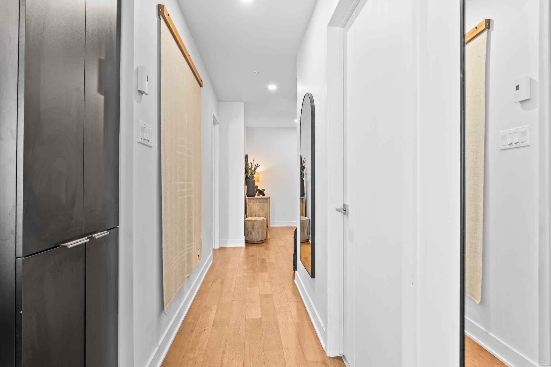 









300


Av. George-V

, 101,
Montréal (Lachine),




QC
H8S2R6

