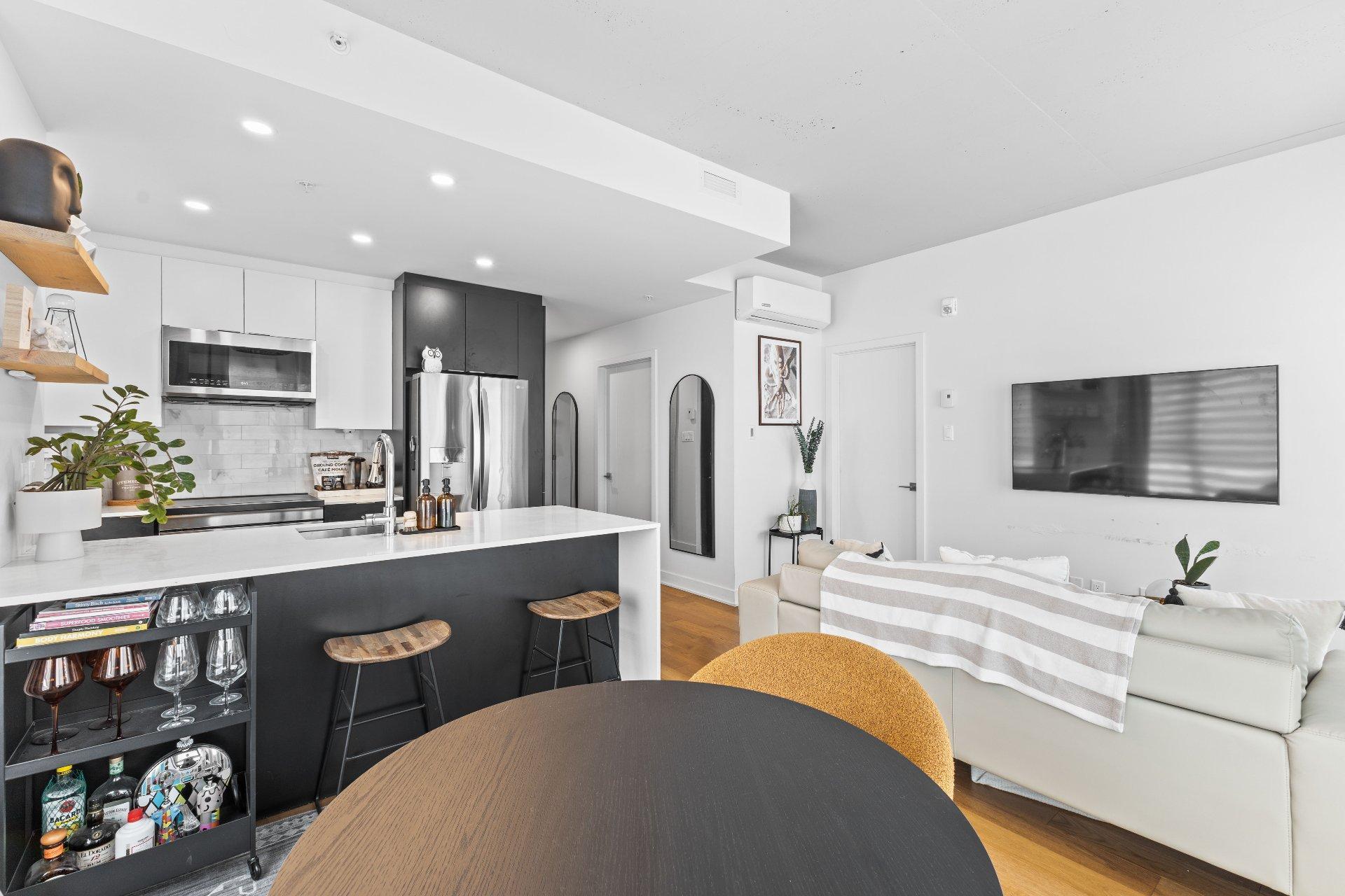 









300


Av. George-V

, 101,
Montréal (Lachine),




QC
H8S2R6

