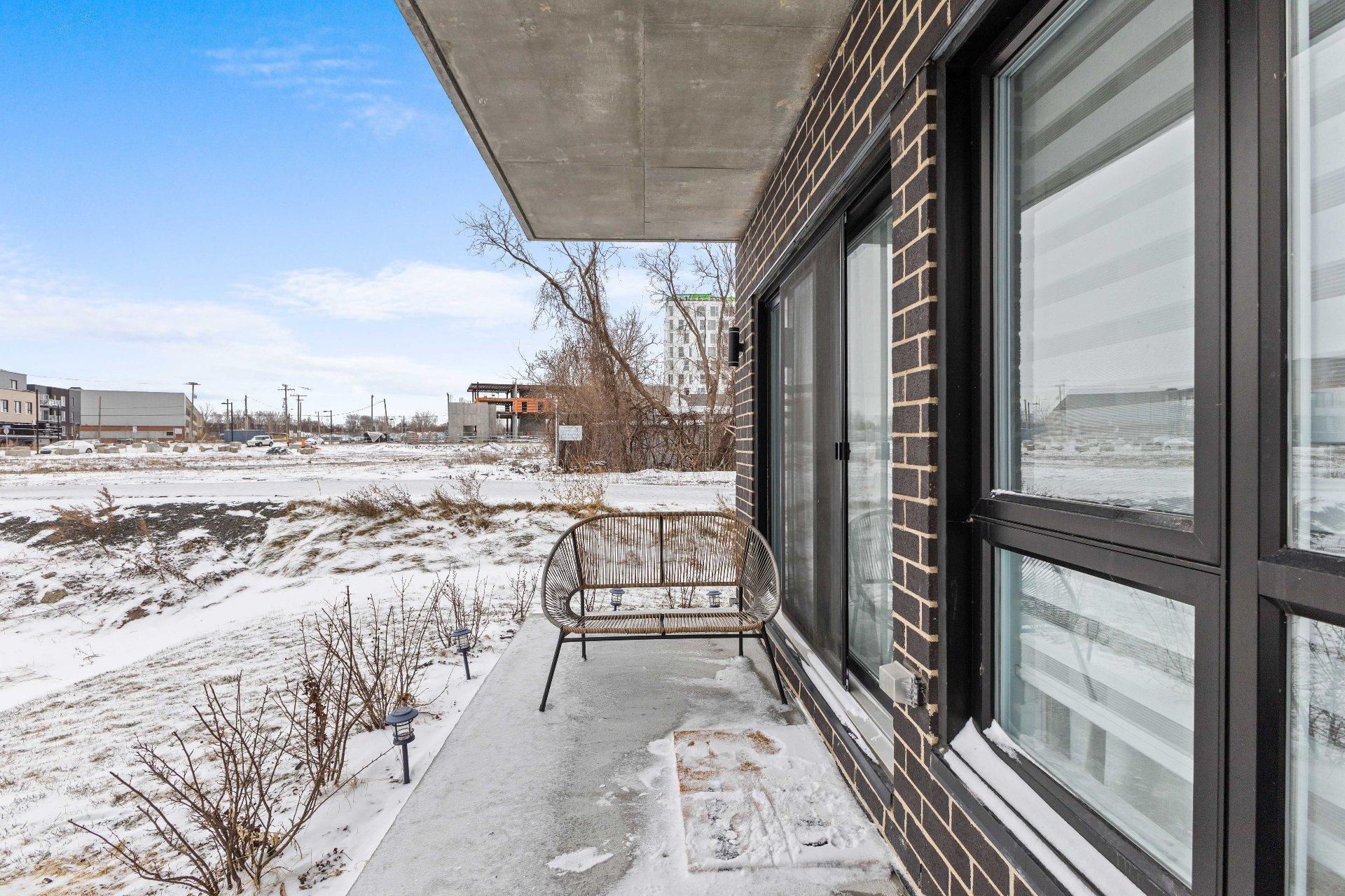 









300


Av. George-V

, 101,
Montréal (Lachine),




QC
H8S2R6

