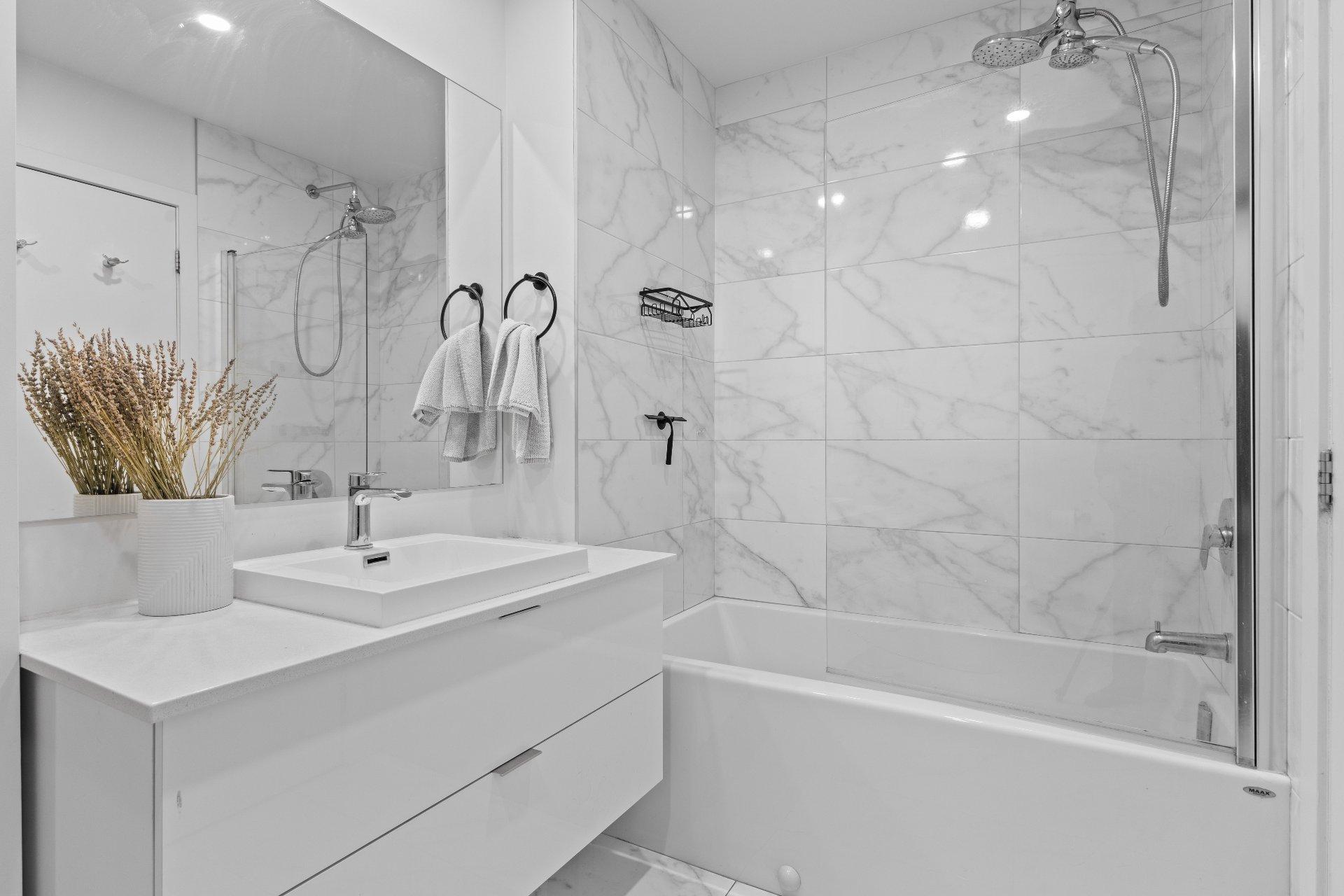 









300


Av. George-V

, 101,
Montréal (Lachine),




QC
H8S2R6

