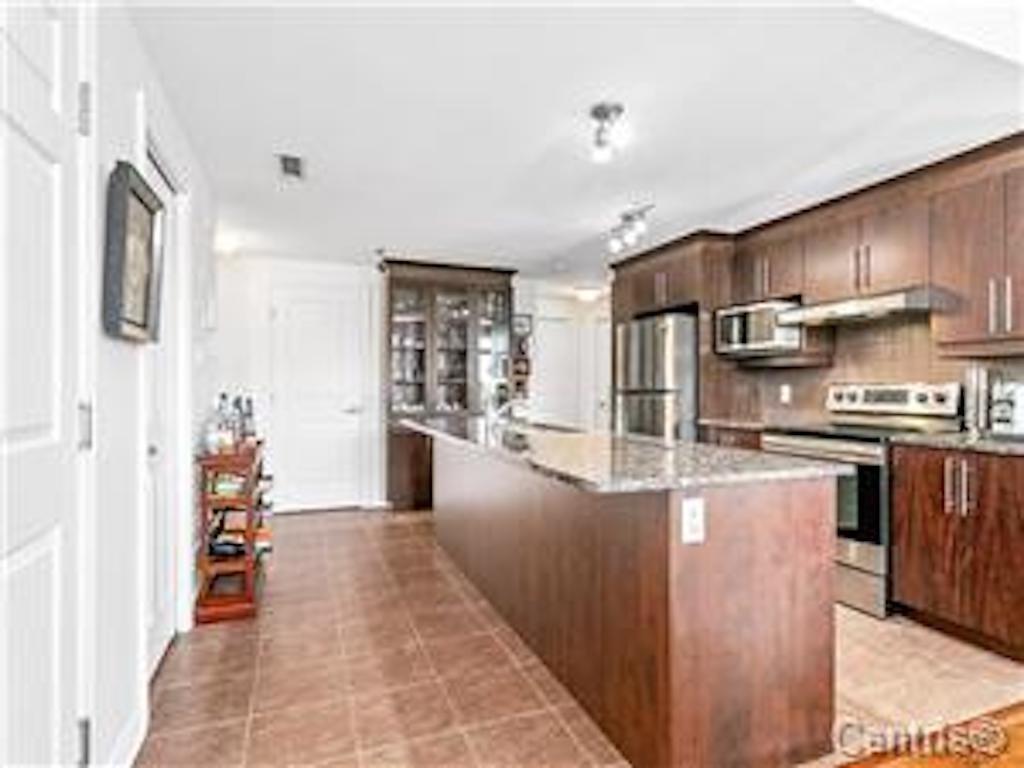 









15


Rue du Colonial

, 3,
Gatineau (Aylmer),




QC
J9H0B1

