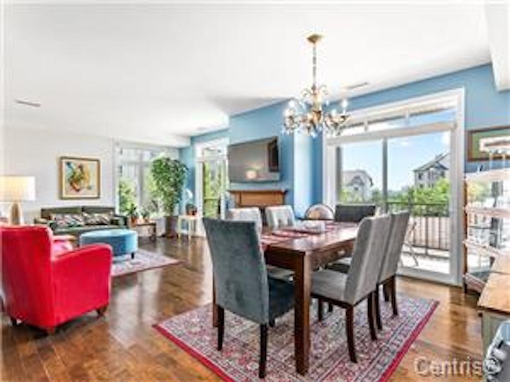 









15


Rue du Colonial

, 3,
Gatineau (Aylmer),




QC
J9H0B1

