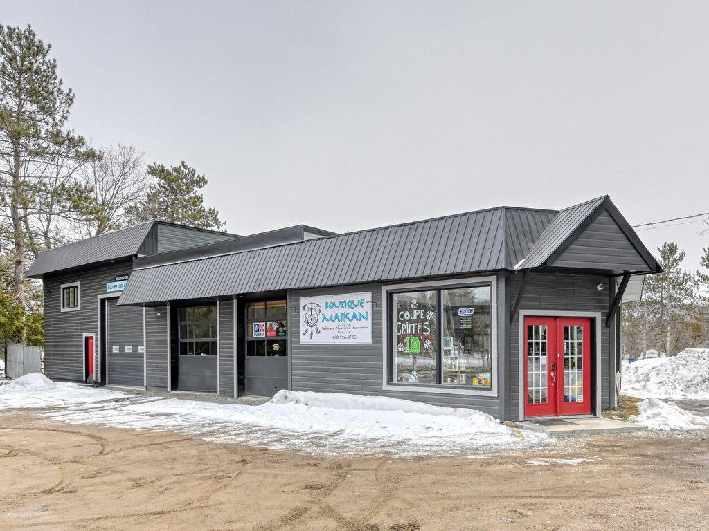 









646


Ch. du Village

,
Morin-Heights,




QC
J0R1H0

