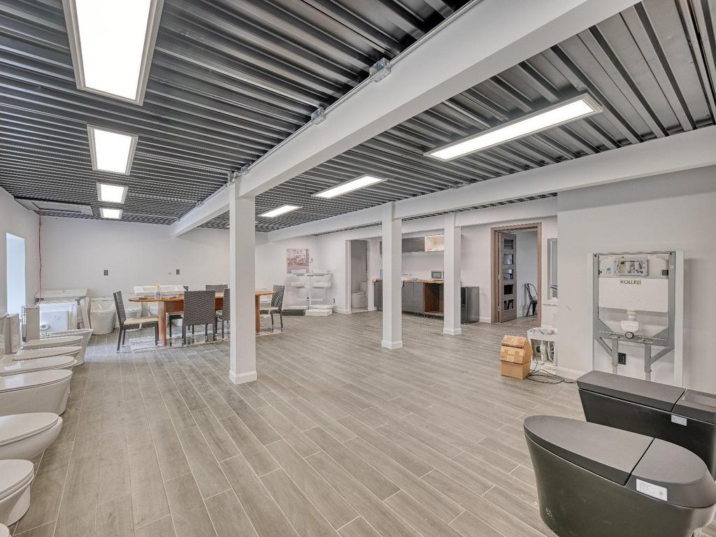 









646


Ch. du Village

,
Morin-Heights,




QC
J0R1H0

