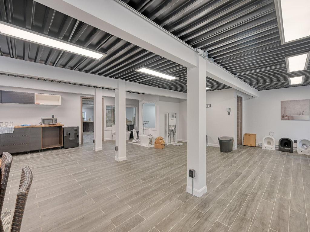 









646


Ch. du Village

,
Morin-Heights,




QC
J0R1H0

