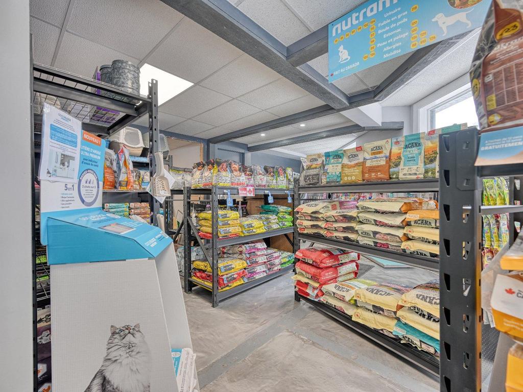 









646


Ch. du Village

,
Morin-Heights,




QC
J0R1H0

